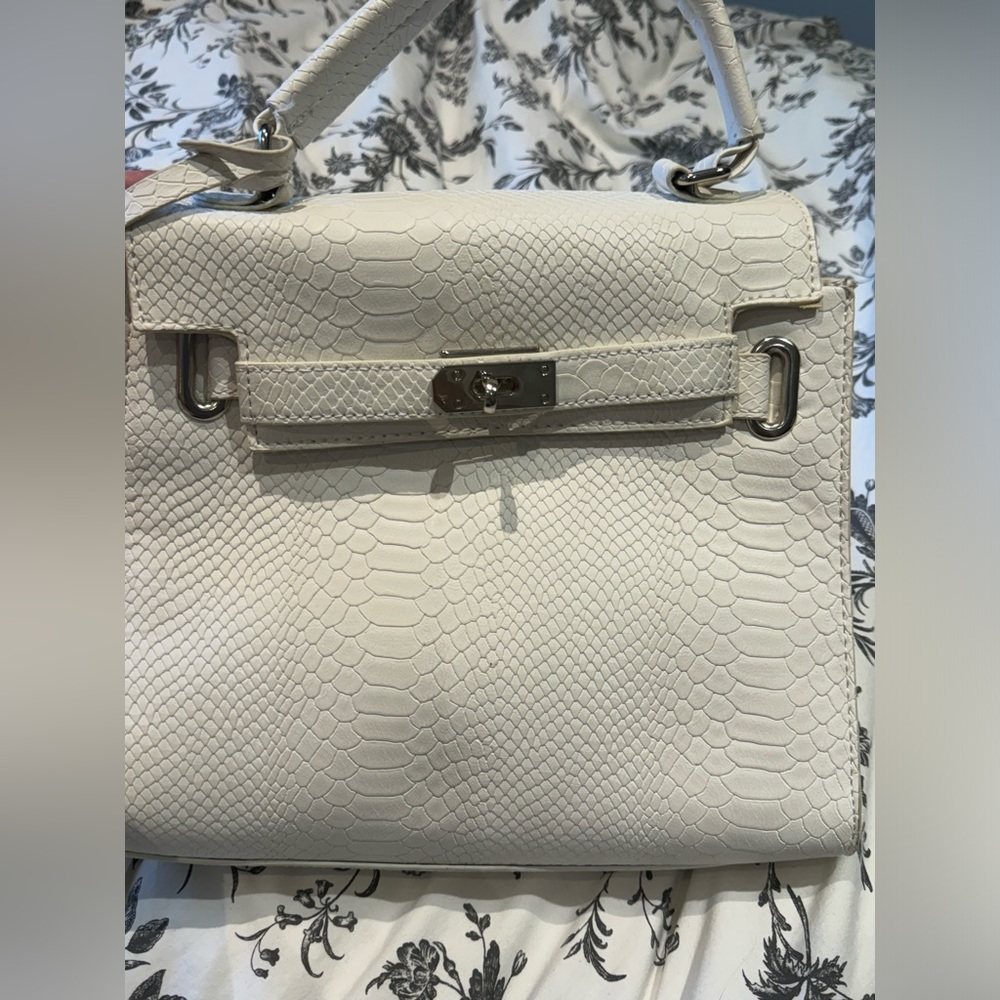ICING SNAKE SKIN (FAUX) PURSE